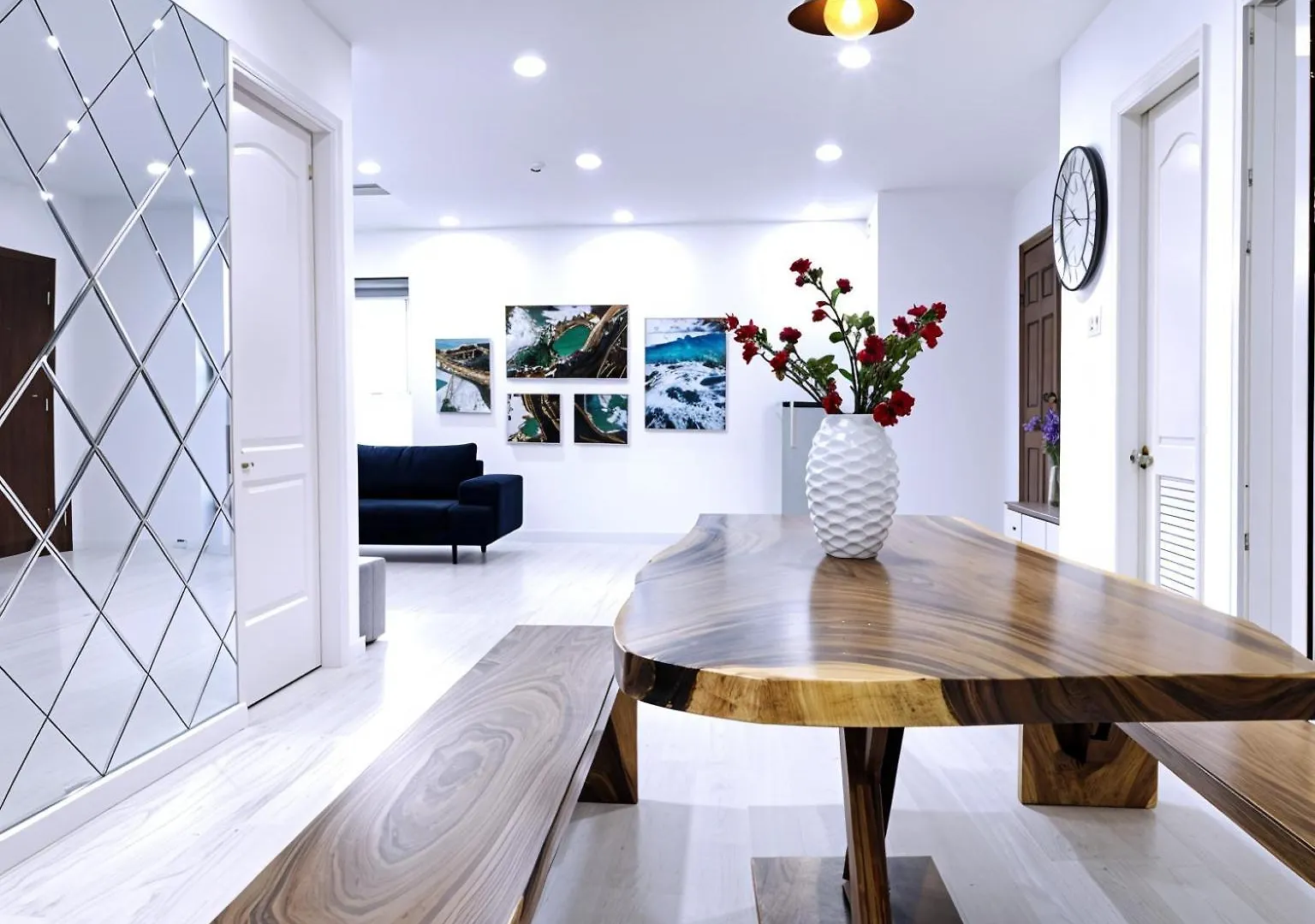 Zoro Home Deluxe Stunning-View Condominium Danang Center