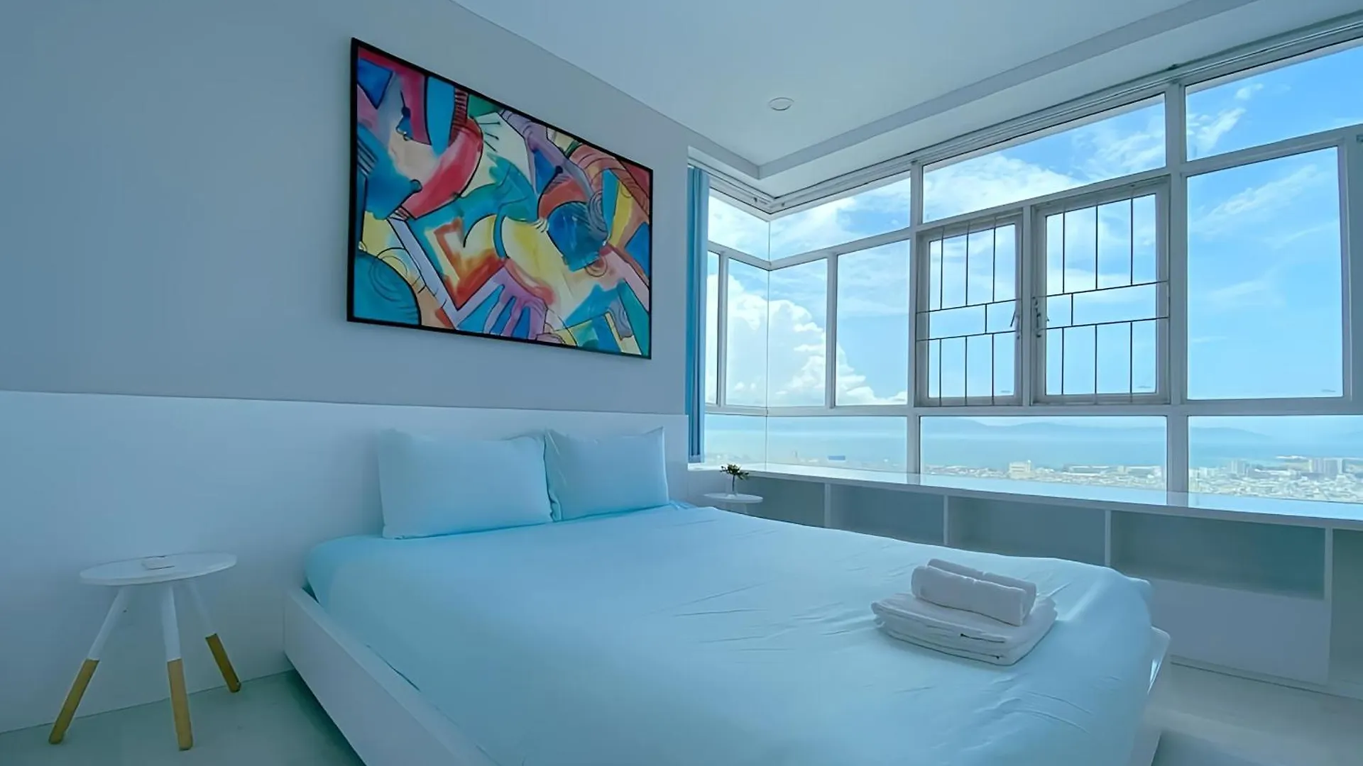 Apartment Zoro Home Deluxe Stunning-View Condominium Danang Center Vietnam